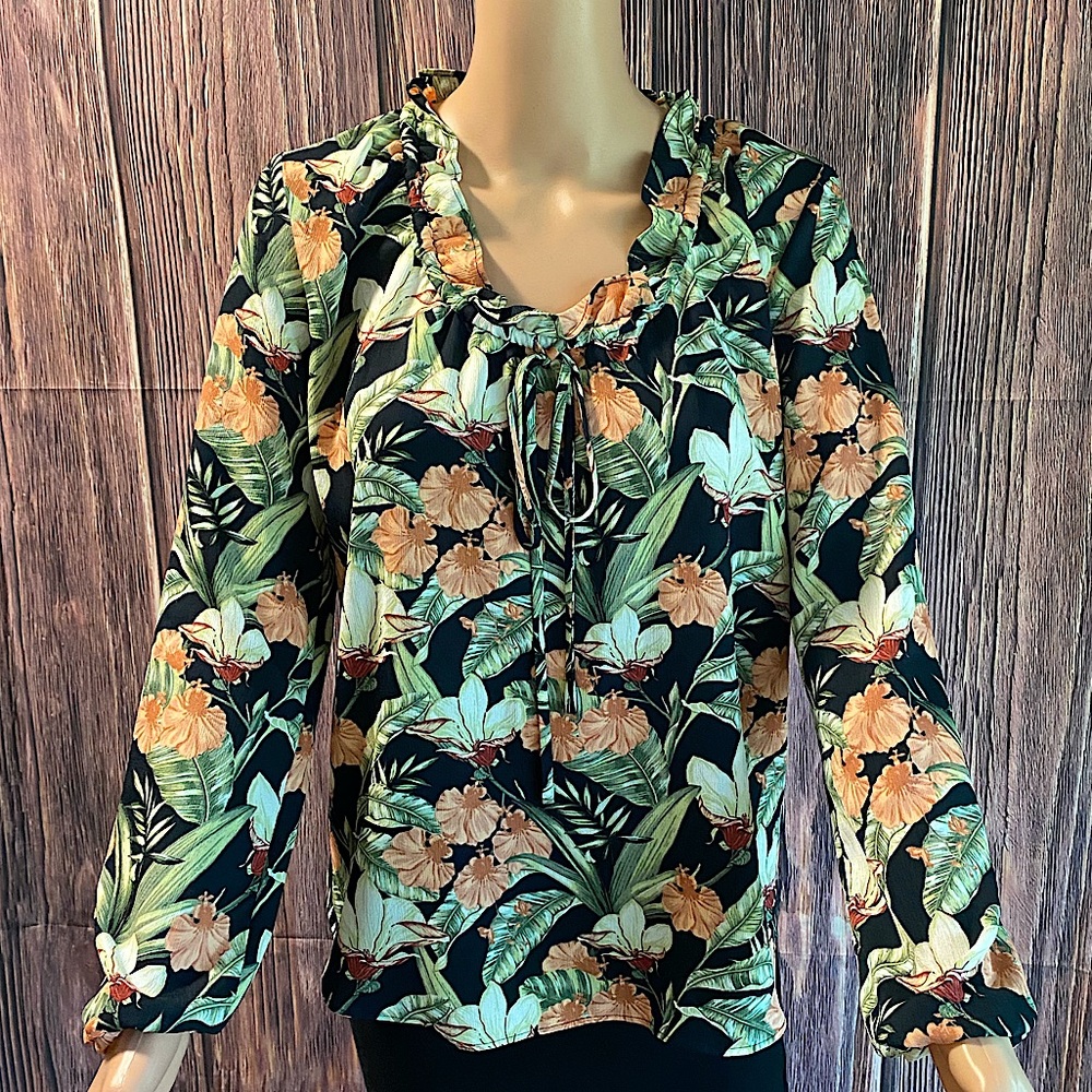 Ann Taylor size XS black green orange tropical floral flowy summer blouse